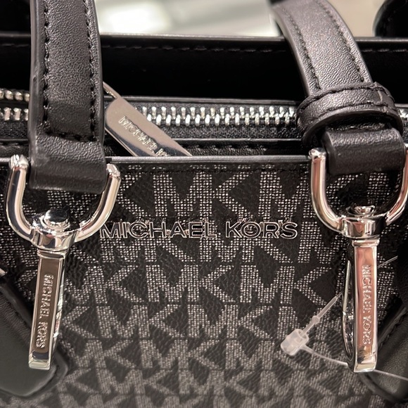 MICHAEL KORS
Sheila Small Faux Saffiano Leather Satchel
Black/Silver  
NWT - Picture 14 of 16